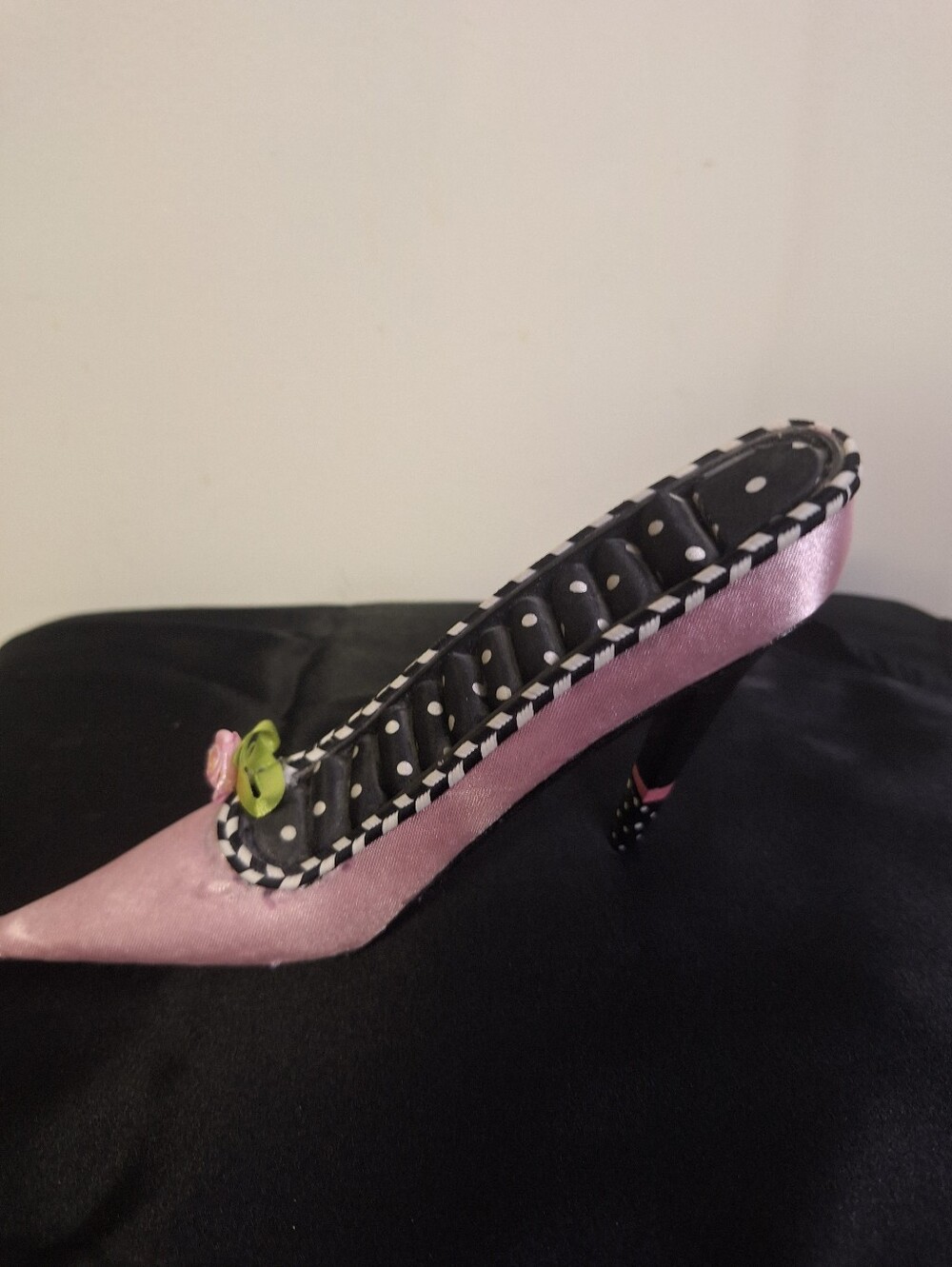 Pink Satin Polka Dot Accent Decorative Ring Holder